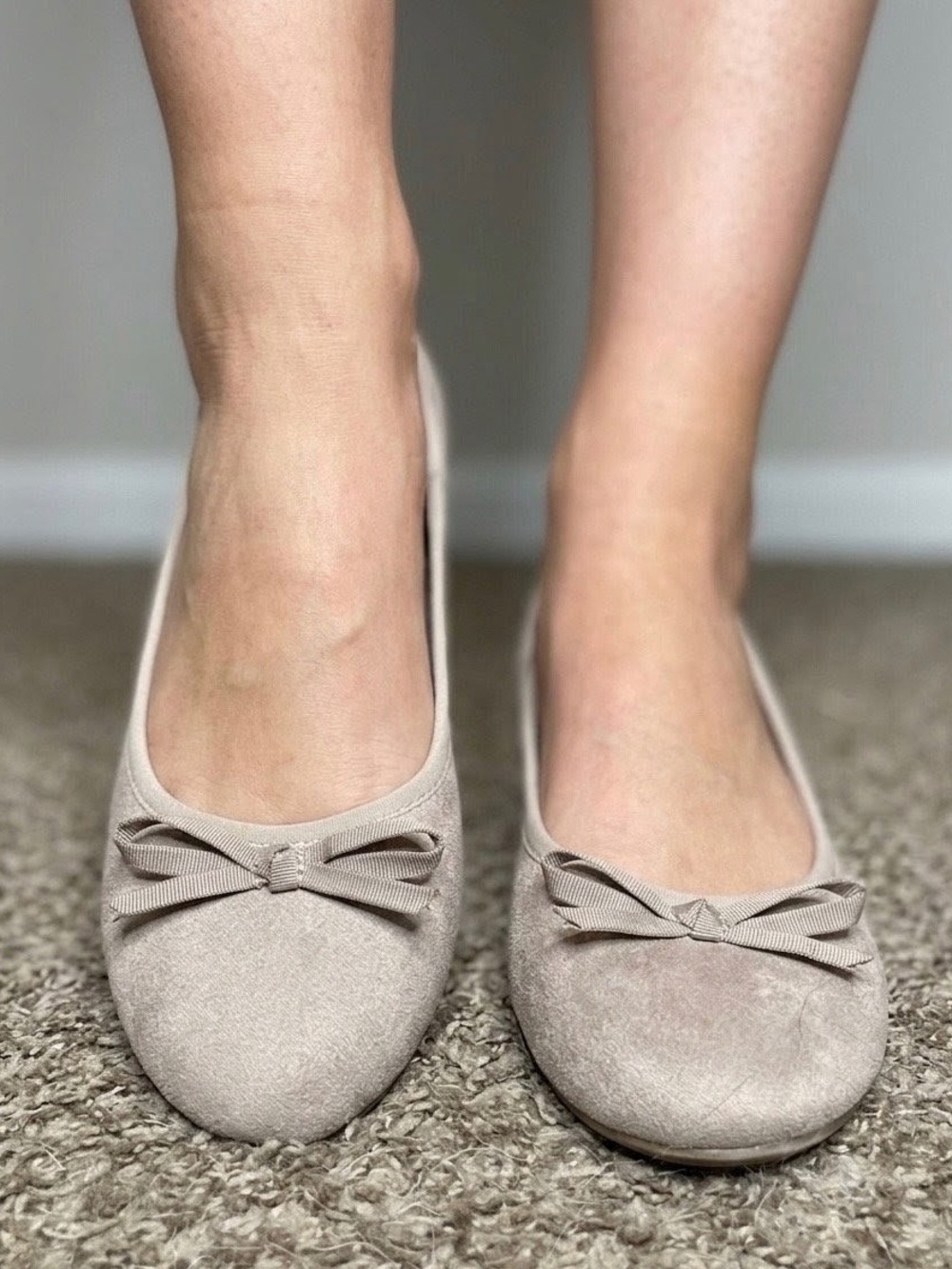 SO Taupe Faux Suede Ballet Flats with Bow Comfort Sole Size 8